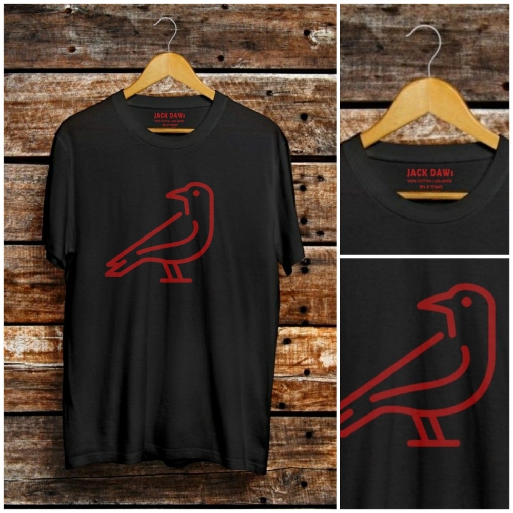 NWOT. Jack Daws Bird Tee